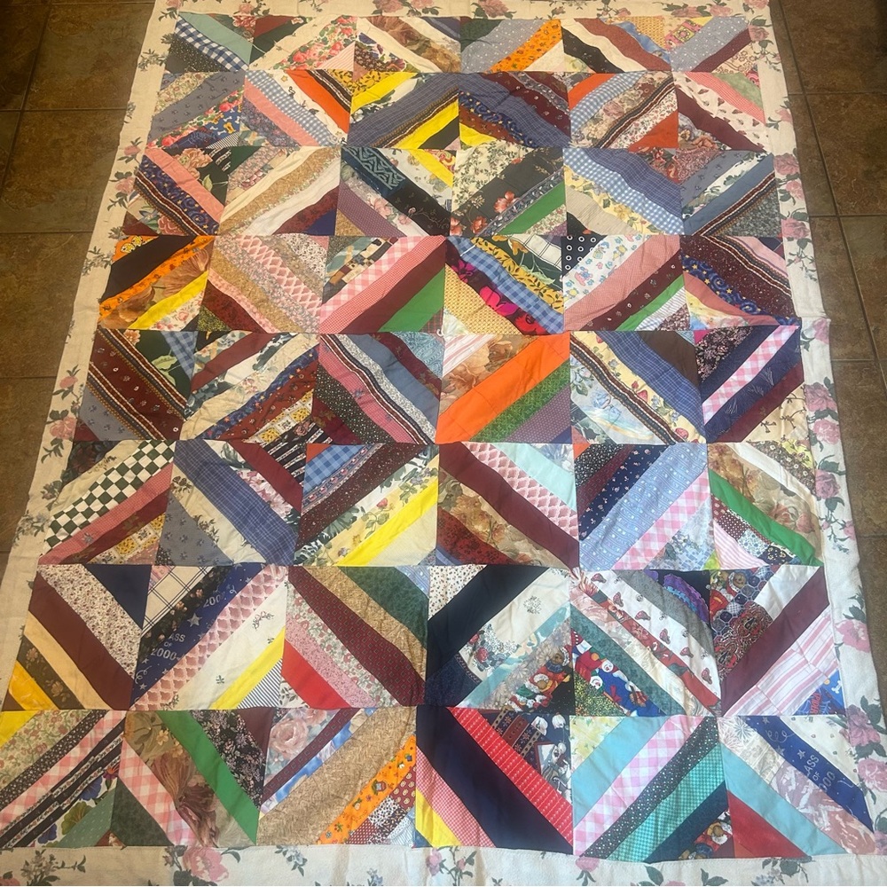 Handmade Patchwork Quilt Chevron Roses Multicolor Design Reversible Twin Cotton